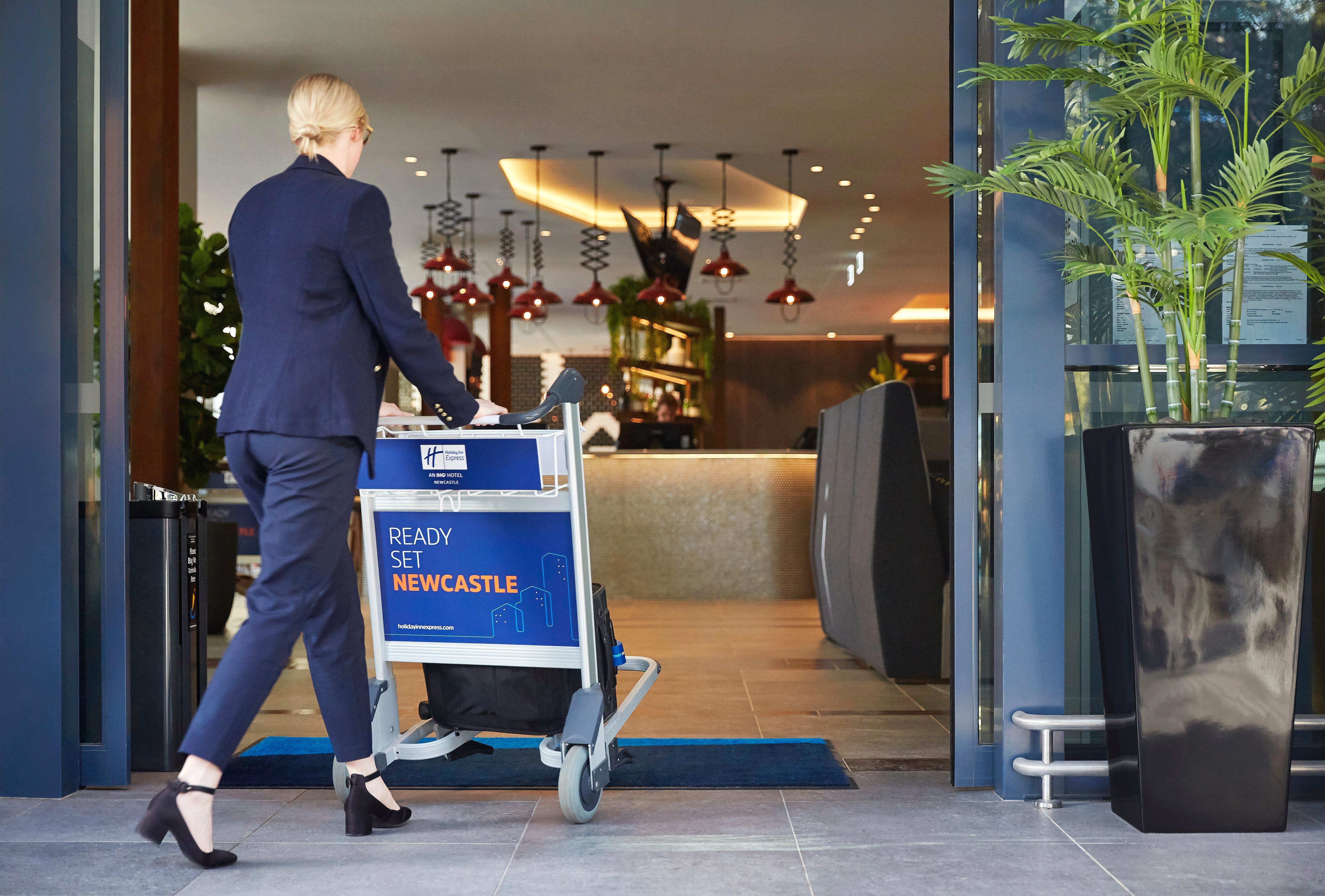 Holiday Inn Express Newcastle By Ihg Buitenkant foto